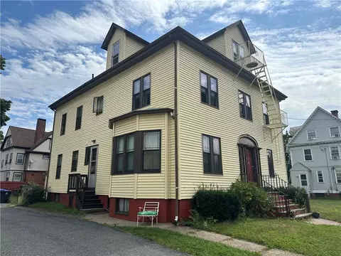 54 Grove St, Pawtucket, RI 02860