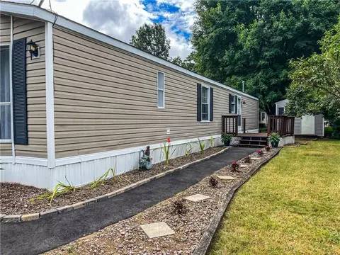 33 Torch Ln, Coventry, RI 02816 photo 5