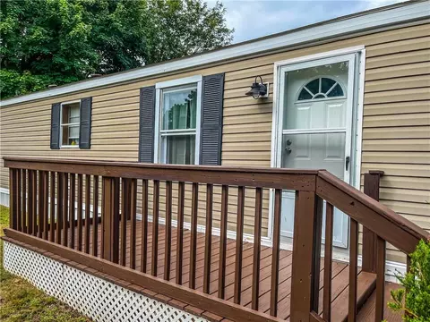 33 Torch Ln, Coventry, RI 02816