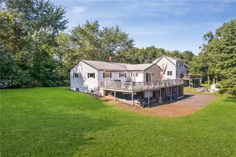 55 Bancroft Ave, Warwick, RI 02889 photo 5