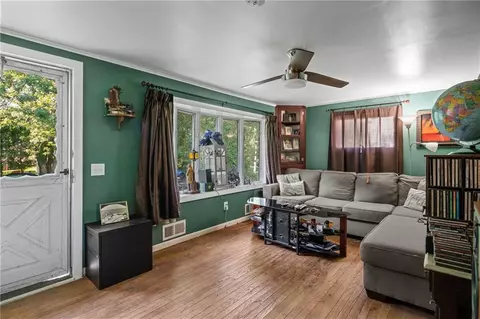 55 Bancroft Ave, Warwick, RI 02889 photo 10