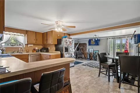 55 Bancroft Ave, Warwick, RI 02889 photo 11