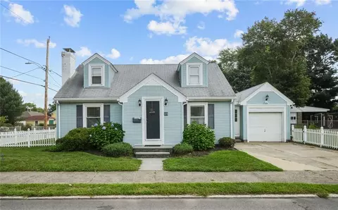 173 Perrin Ave, Pawtucket, RI 02861
