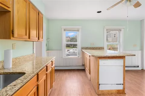 20 Pine St, Burrillville, RI 02859 photo 10