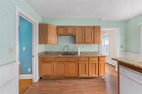 20 Pine St, Burrillville, RI 02859 photo 9