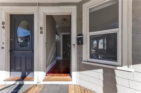 84 11th St, Providence, RI 02906