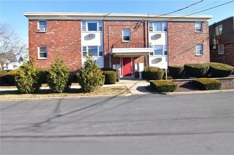 5 Garibaldi St #33, North Providence, RI 02911