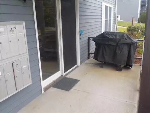 319 Privilege St, Woonsocket, RI 02895 photo 2
