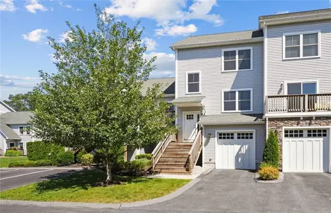 1 Jupiter Ln #F, Richmond, RI 02898