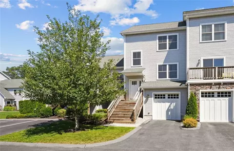 1 Jupiter Ln #F, Richmond, RI 02898