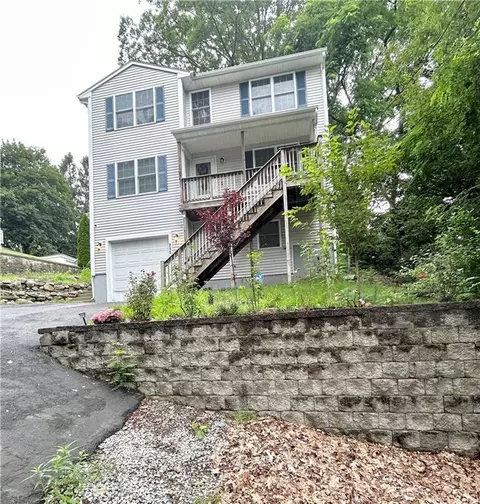 215 Roberts St, Woonsocket, RI 02895 photo 19