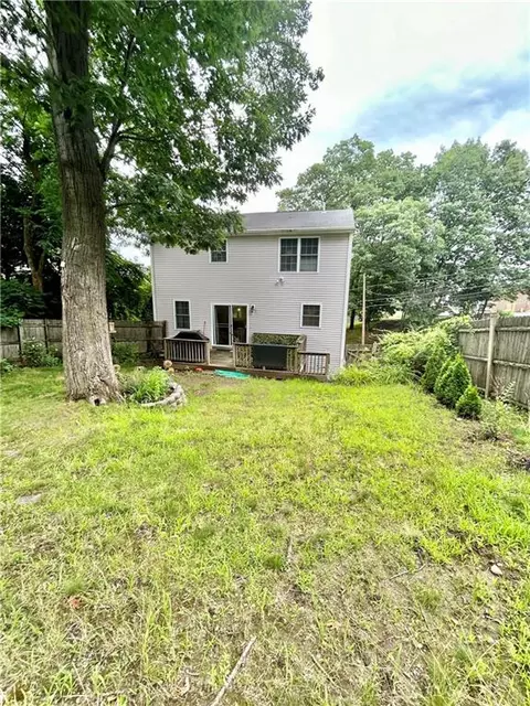215 Roberts St, Woonsocket, RI 02895 photo 18
