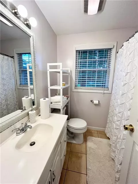 215 Roberts St, Woonsocket, RI 02895 photo 10