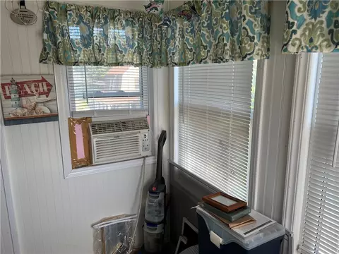 48 Brinton Ave, Warwick, RI 02889 photo 20