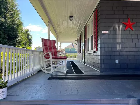 48 Brinton Ave, Warwick, RI 02889 photo 2