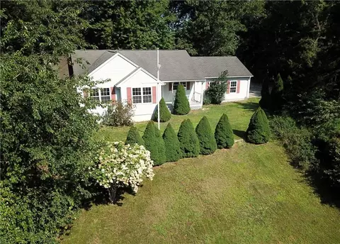 14 Acorn Valley Way, Charlestown, RI 02813