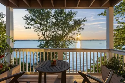 13 Harding Ave, East Providence, RI 02915