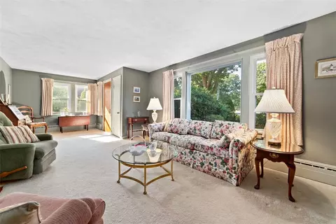 11 Stuart St, Westerly, RI 02891 photo 14