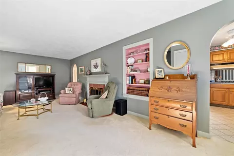 11 Stuart St, Westerly, RI 02891 photo 12