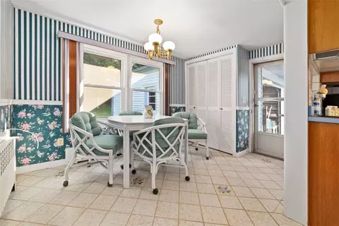 11 Stuart St, Westerly, RI 02891 photo 7