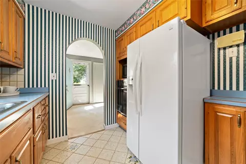 11 Stuart St, Westerly, RI 02891 photo 6
