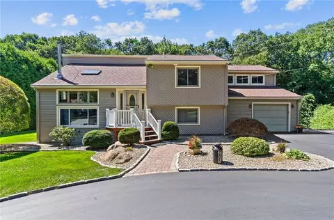 206 Station St, Coventry, RI 02816