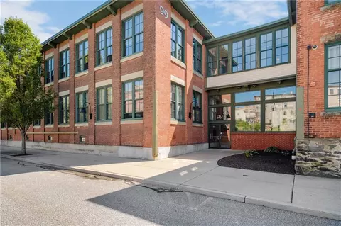99 Allen St #103, Woonsocket, RI 02895