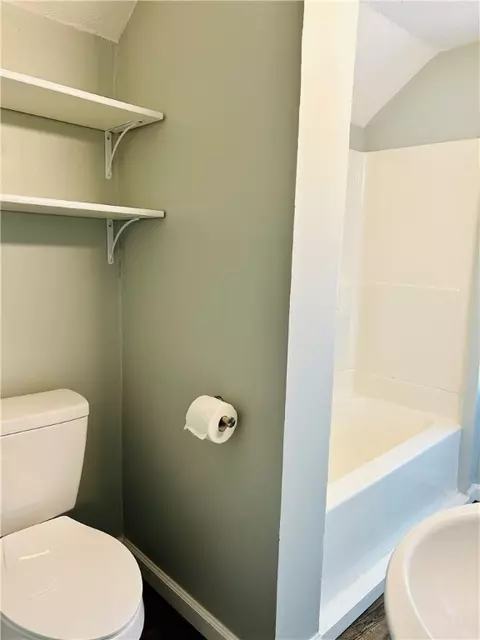 95 Crawford St, Woonsocket, RI 02895 photo 23