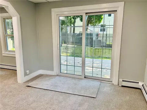 95 Crawford St, Woonsocket, RI 02895 photo 8