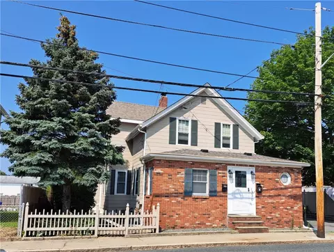 330 High St, Cumberland, RI 02864