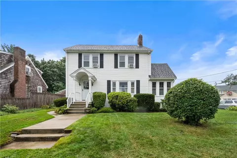31 Deer St, East Providence, RI 02916