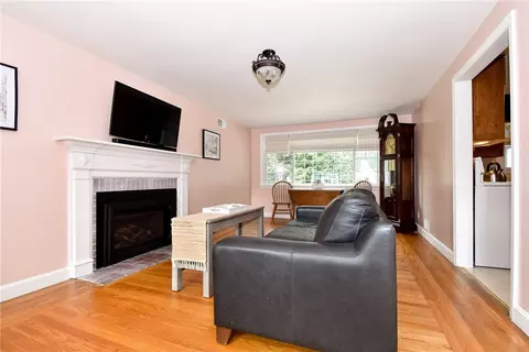67 Knowles Dr, Warwick, RI 02888 photo 7