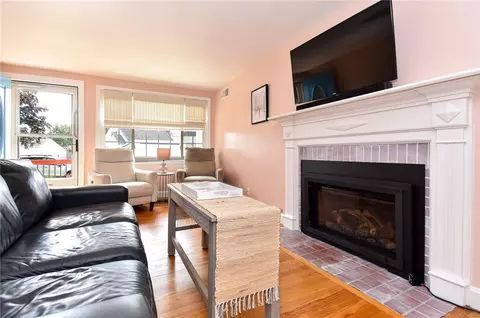 67 Knowles Dr, Warwick, RI 02888 photo 6