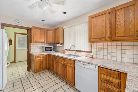 137 Widow Sweets Rd, Exeter, RI 02822 photo 15