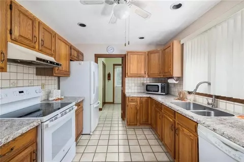 137 Widow Sweets Rd, Exeter, RI 02822 photo 16