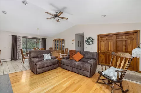 137 Widow Sweets Rd, Exeter, RI 02822 photo 9