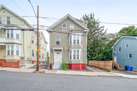 9 Erastus St, Providence, RI 02909