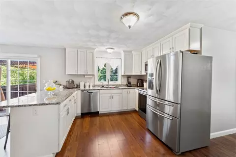 220 Cooper Ave, Woonsocket, RI 02895 photo 19