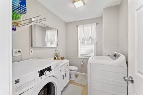 220 Cooper Ave, Woonsocket, RI 02895 photo 21