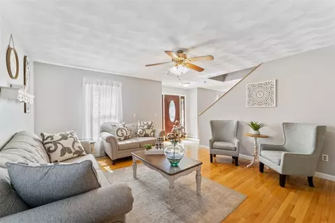 220 Cooper Ave, Woonsocket, RI 02895 photo 12