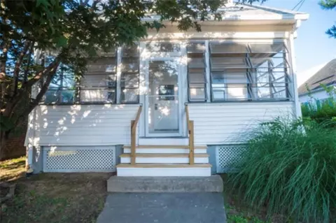 351 Academy Ave, Providence, RI 02908