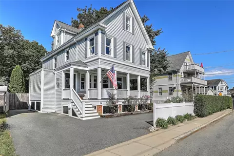 94 Bliss Rd, Newport, RI 02840