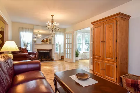 28 Thor Pl, Warwick, RI 02888 photo 6