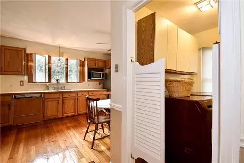 28 Thor Pl, Warwick, RI 02888 photo 18