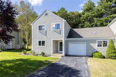 21 Woodlawn Cir, Hope Valley, RI 02832