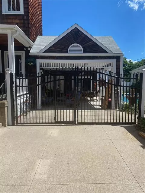 203 Summer St, Woonsocket, RI 02895 photo 5