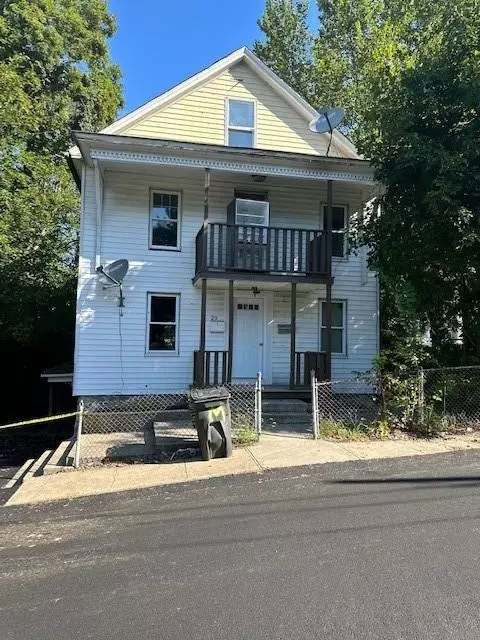 29 Spring St, West Warwick, RI 02893