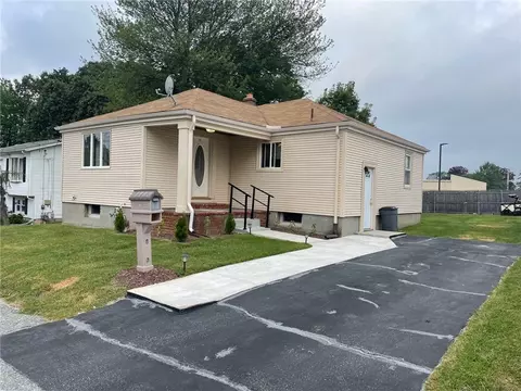 10 Difilippo Ct, North Providence, RI 02904
