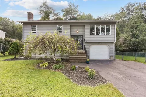 73 Tampa St, West Warwick, RI 02893