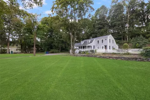 4019 Post Rd, Warwick, RI 02886
